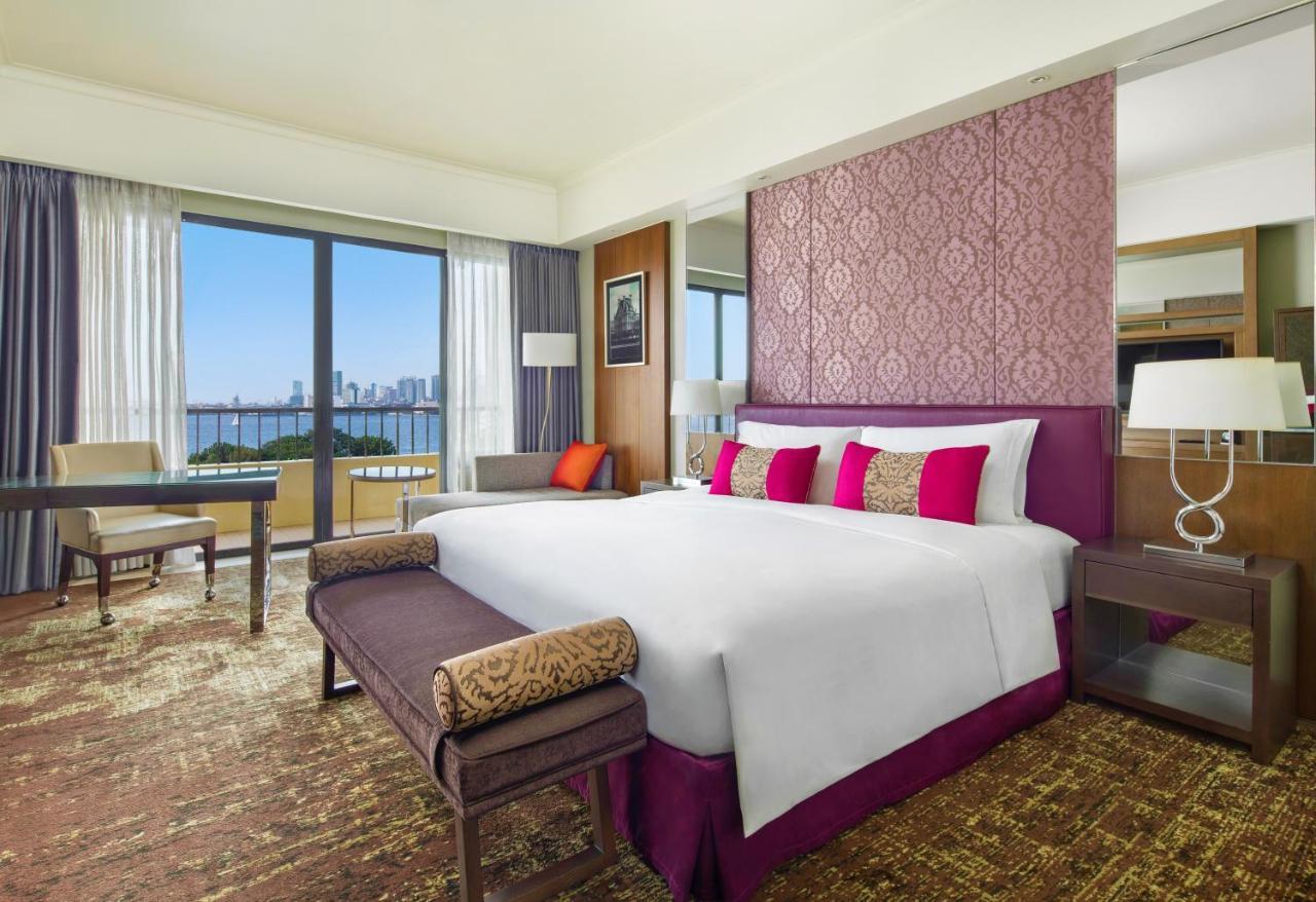 Sofitel Philippine Plaza Manila Hotel Pasay Exterior photo Deluxe Suite