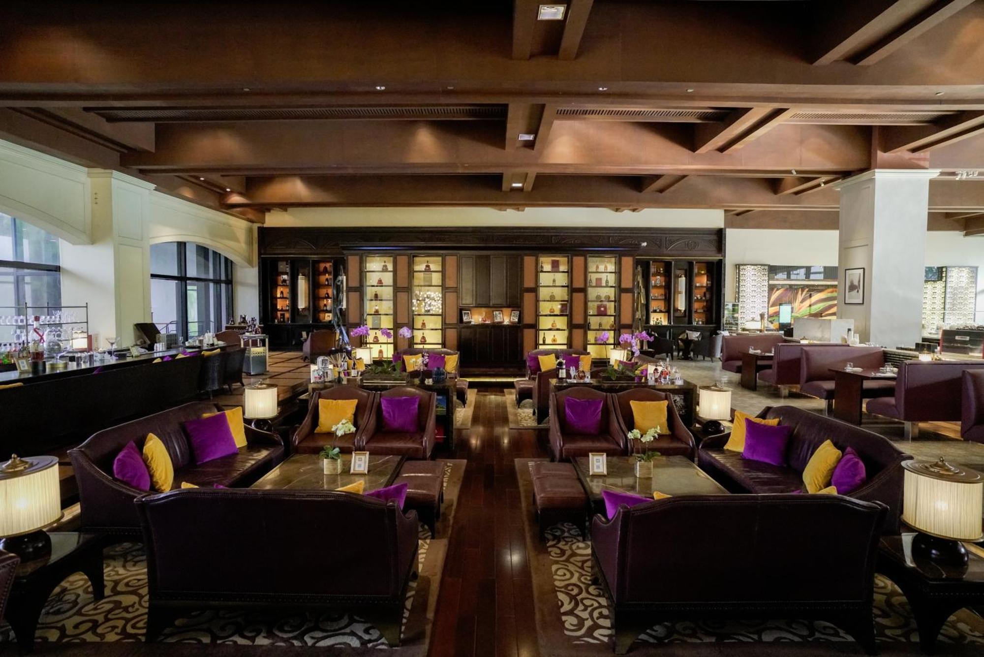 Sofitel Philippine Plaza Manila Hotel Pasay Exterior photo The Lounge at the airport